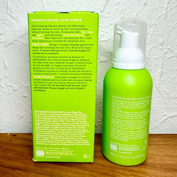 Elemis Cleansing Foam - Picture 3 of 11